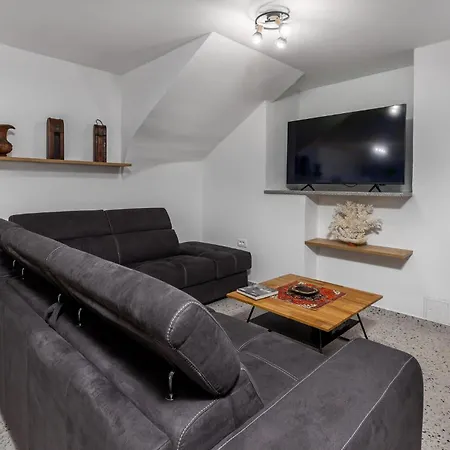 Pet Friendly In Semesterbostad *