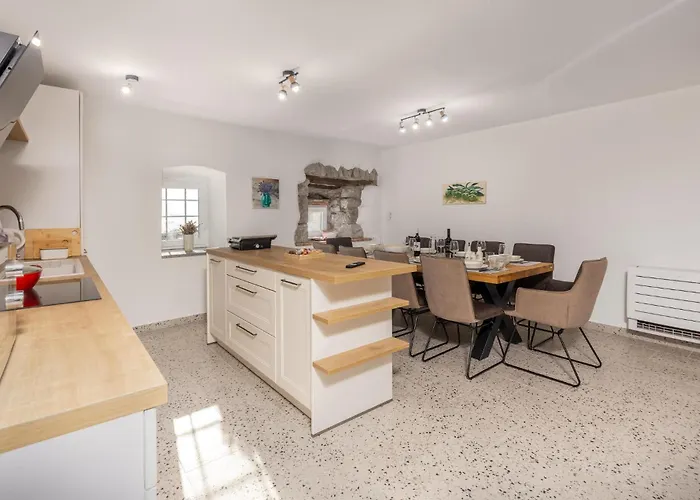 Pet Friendly In Semesterbostad