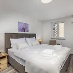 Beautiful In Nyaraló *