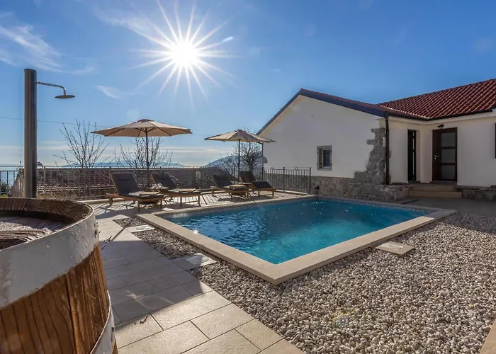 Pet Friendly In Poljane