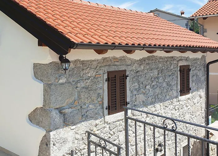 بيت للعطل Pet Friendly In *