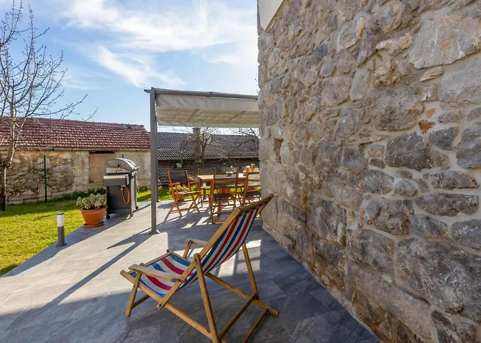 Pet Friendly In بيت للعطل Poljane